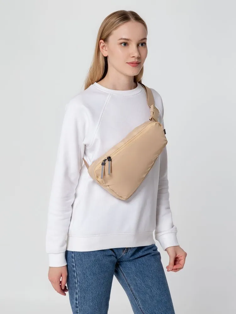 Поясные сумки с печатью логотипа. Поясная сумка coolStuff по цене 1 251 ₽ руб. (артикул 14751.01) Поясная сумка coolStuff, песочная