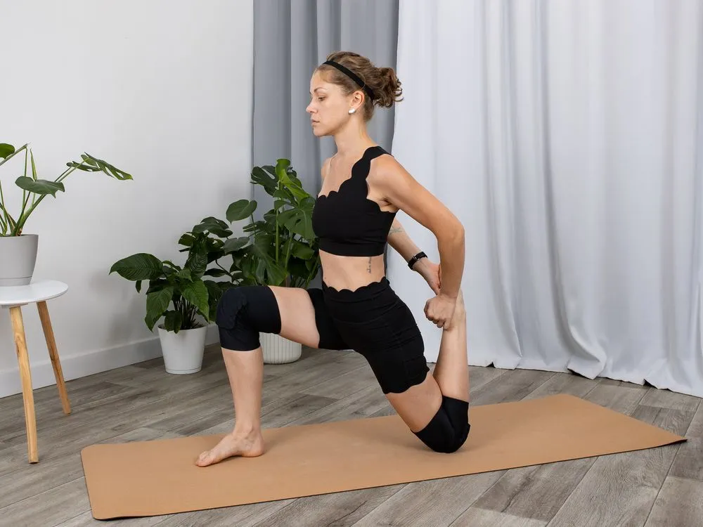 Спортивные аксессуары с логотипом с печатью логотипа. Повязка-резинка на голову Headway по цене 246 ₽ руб. (артикул 17229.30) Повязка-резинка на голову Headway, черная