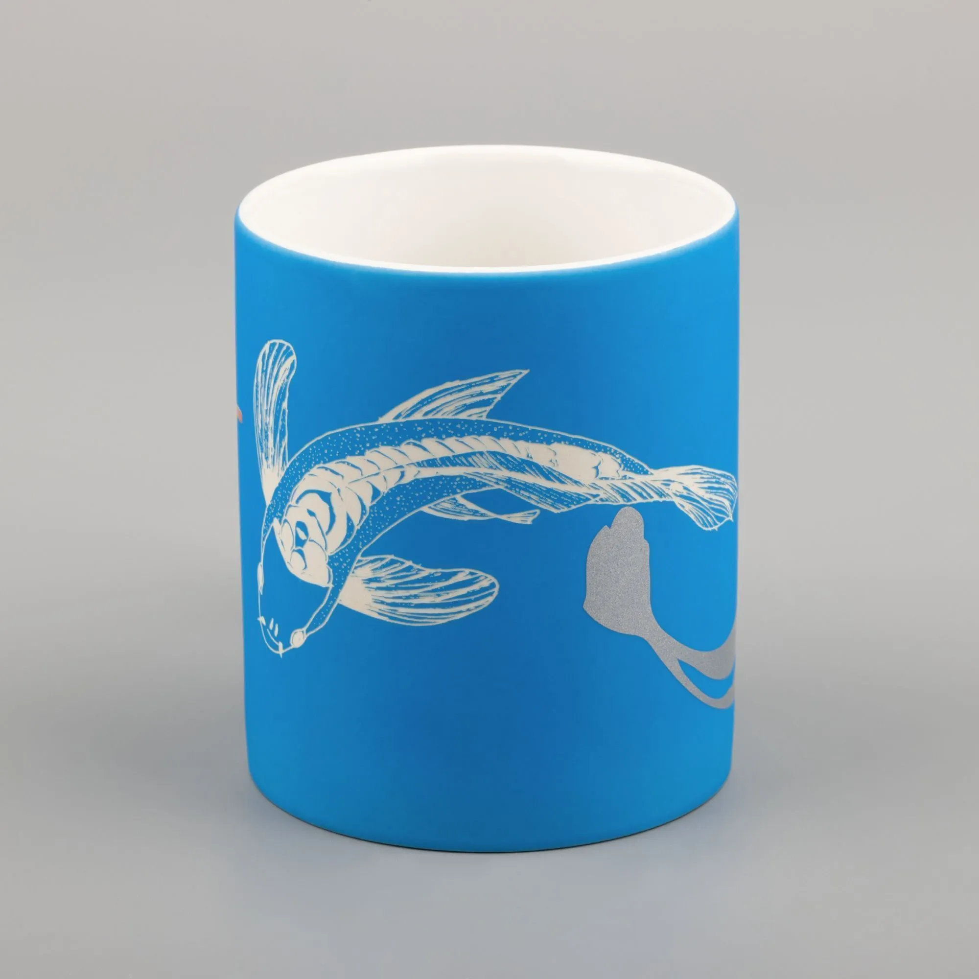 Кружки с печатью логотипа. Кружка Colorido по цене 236 ₽ руб. (артикул 18367.44) Кружка Colorido, синий неон