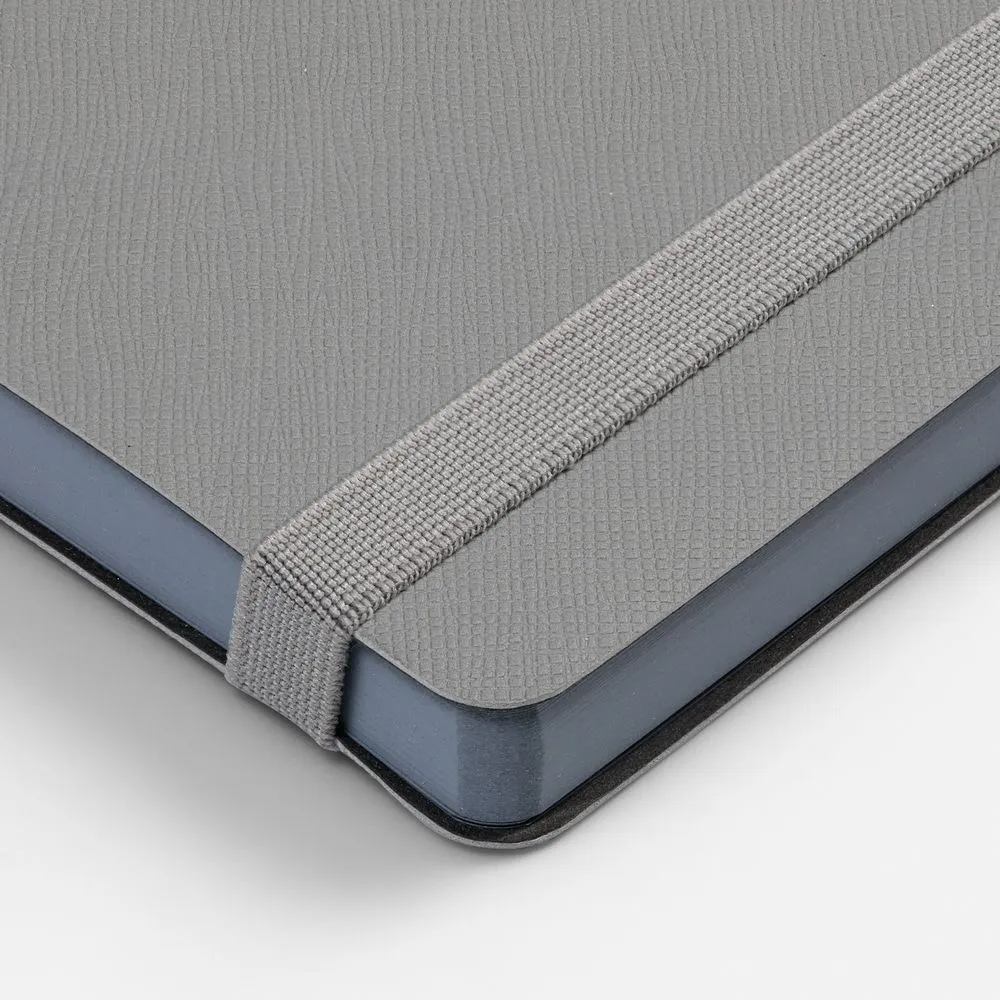 Ежедневники с логотипом с печатью логотипа. Ежедневник Peel Flex, недатированный по цене 939 ₽ руб. (артикул 26687.10) Ежедневник Peel Flex, недатированный, серый