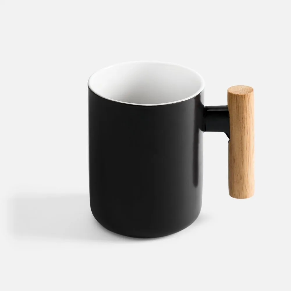 Кружки с печатью логотипа. Кружка с ложкой Eco Fusion по цене 643 ₽ руб. (артикул 20523.30) Кружка с ложкой Eco Fusion, черная
