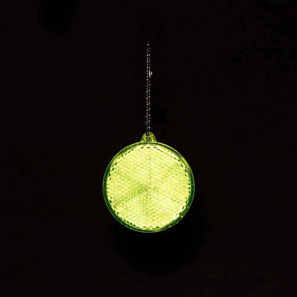 Пешеходный светоотражатель с цепочкой «Круг», неон-желтый