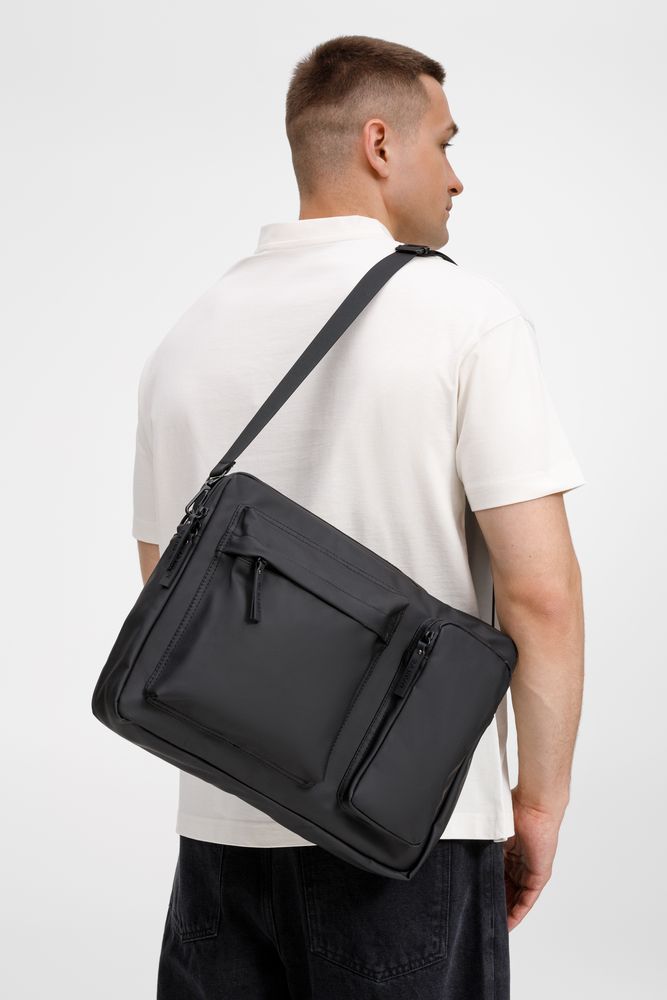 Сумка для ноутбука Traffic, черная с логотипом