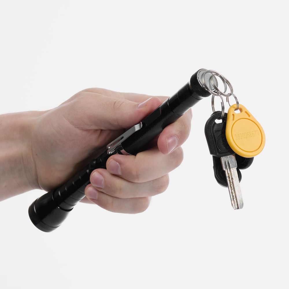 Инструменты с печатью логотипа. Телескопический фонарь с магнитом Flexion, ver.2 по цене 698 ₽ руб. (артикул 12385.31) Телескопический фонарь с магнитом Flexion, ver.2, черный