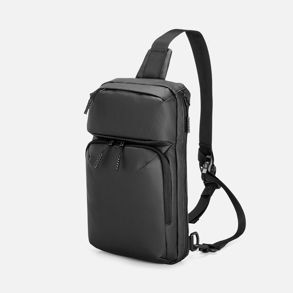 Рюкзак на одно плечо Jekko, черный с логотипом