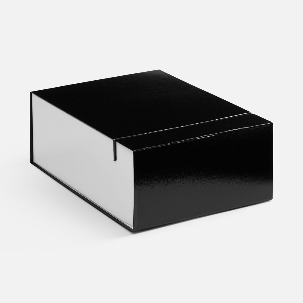 Коробка складная Wishful, M, черная с логотипом
