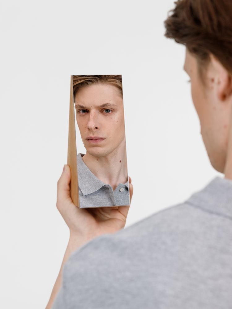 Стела Challenger с логотипом