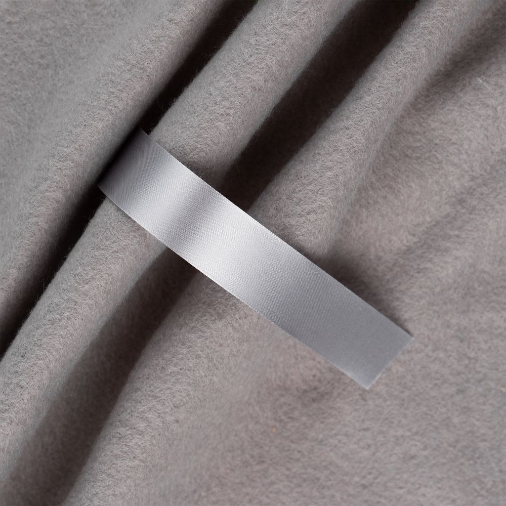 Лента сатиновая Satin 20 M, серая, 90 см с логотипом