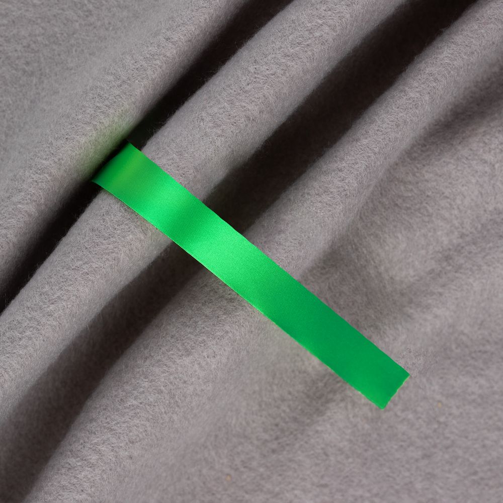 Лента сатиновая Satin 10 S, зеленая, 30 см с логотипом