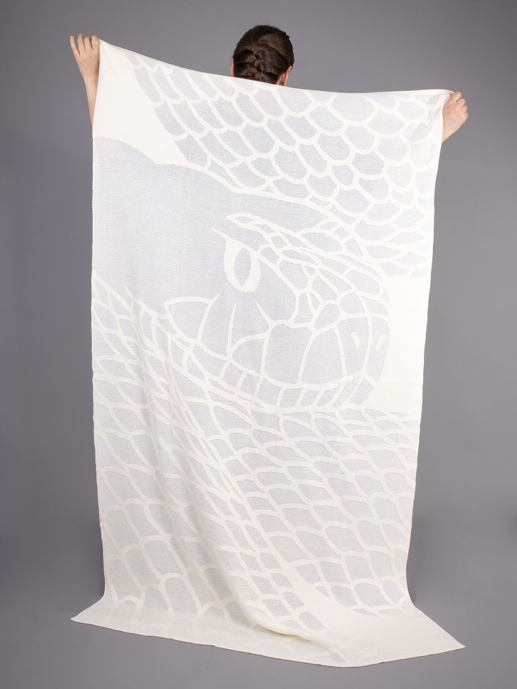 Плед Serpentica, молочный с люрексом с логотипом