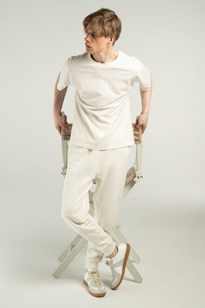 Футболка унисекс оверсайз T3, молочно-белая с логотипом