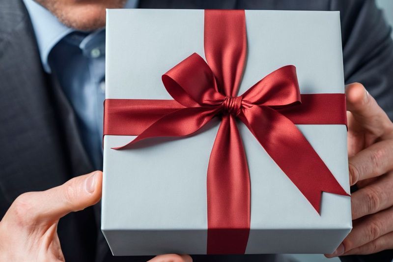 Экологичные корпоративные подарки, Умные гаджеты с логотипом компании, Персонализированные подарки для сотрудников