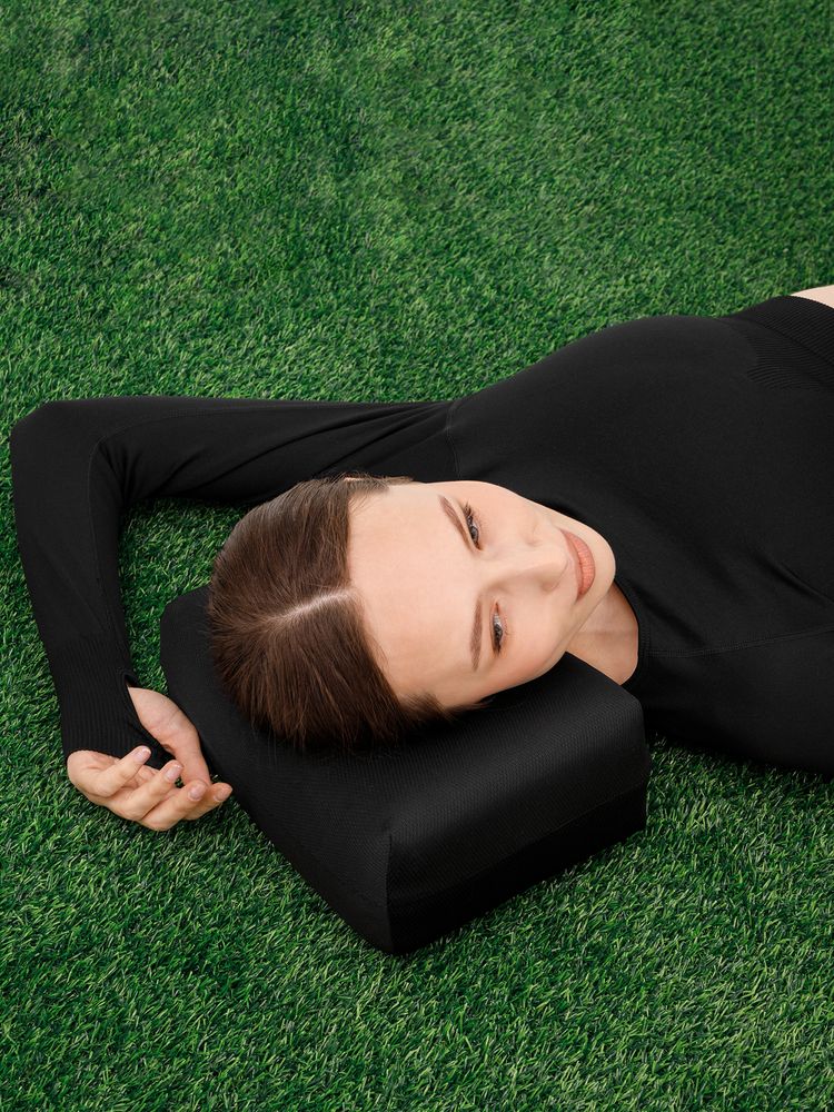 Подушка CampChamp, черная с логотипом