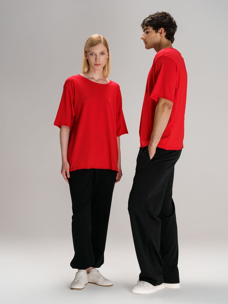 Футболка оверсайз унисекс Vozduh, красная с логотипом