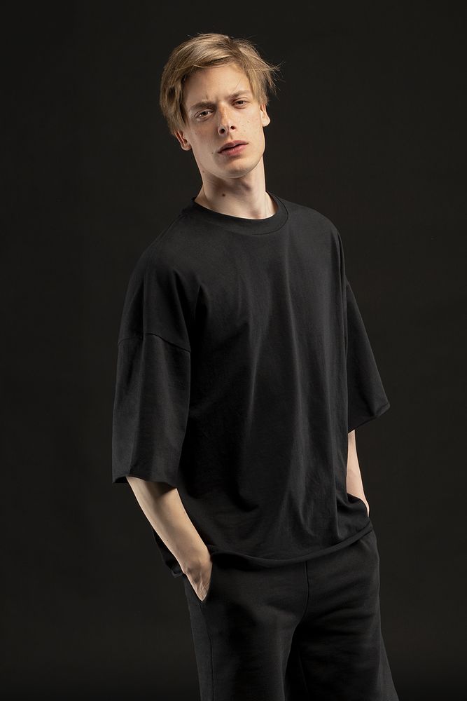 Футболка унисекс оверсайз T1, черная с логотипом