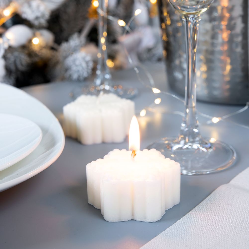 Свеча Snowlight 3, белая, 6 см с логотипом