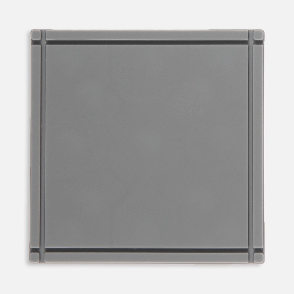 Лейбл из ПВХ Dzeta, L, серый с логотипом