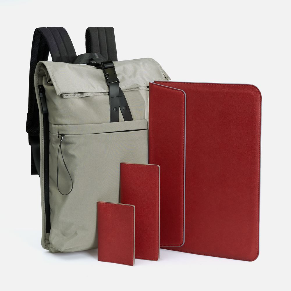 Набор Petrus Travel, красный с логотипом