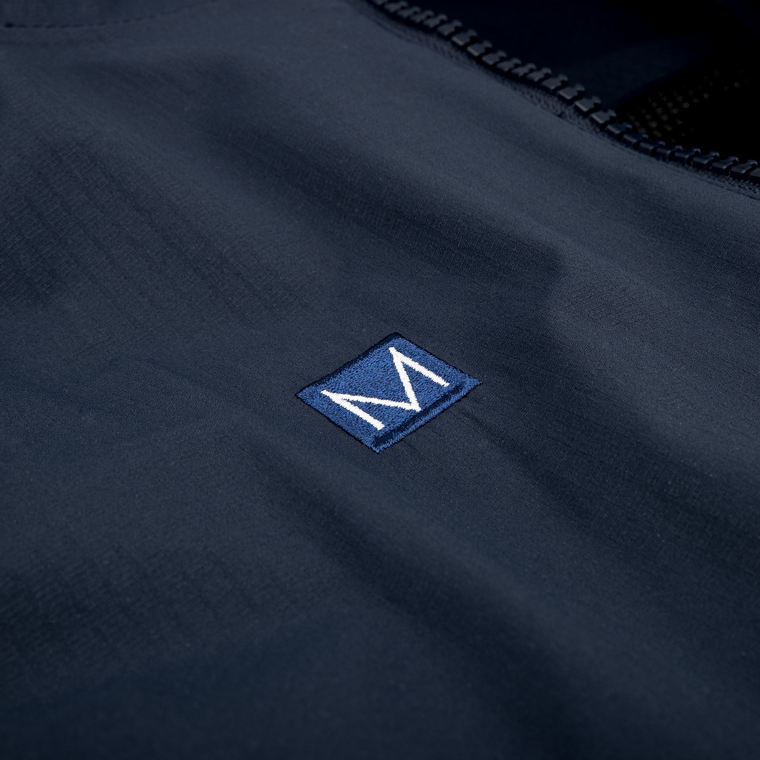 Жилет унисекс Sfera, черный с логотипом