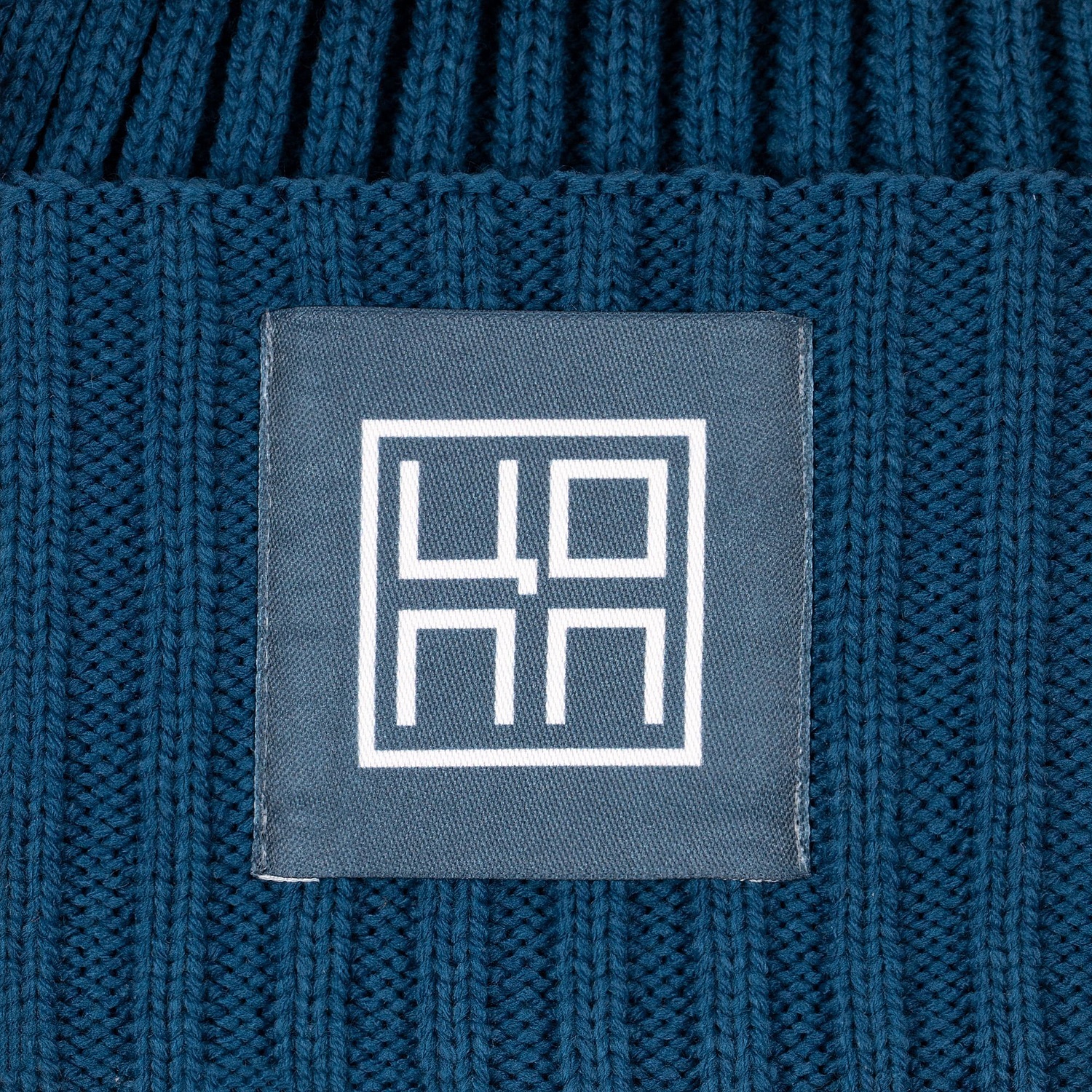 Шапка Yong, темно-синяя (морская волна) с логотипом