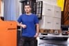 Футболка унисекс T-Bolka 180, темно-синяя с логотипом