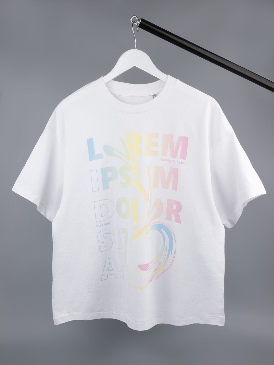 Футболка оверсайз унисекс Legacy, белая с логотипом