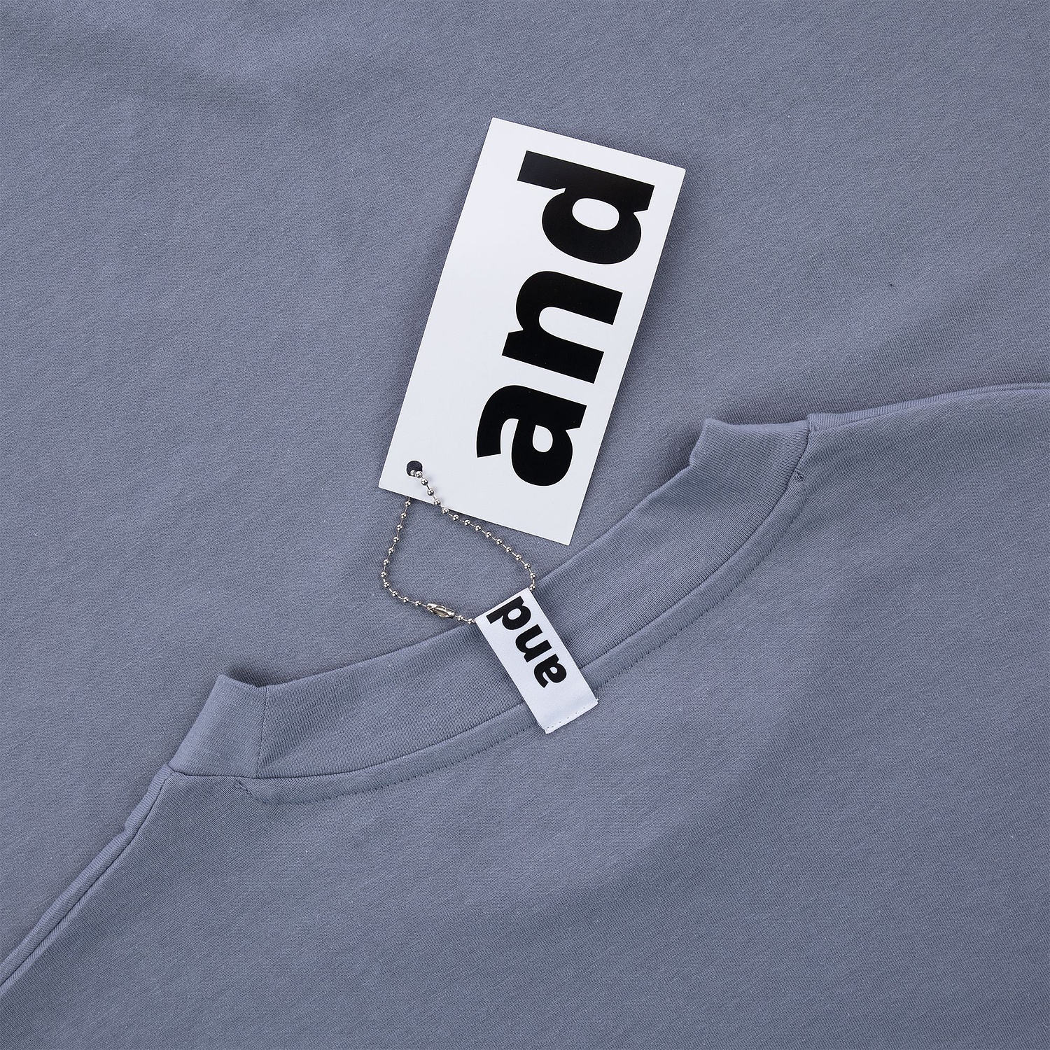 Лейбл тканевый Epsilon, S, белый с логотипом