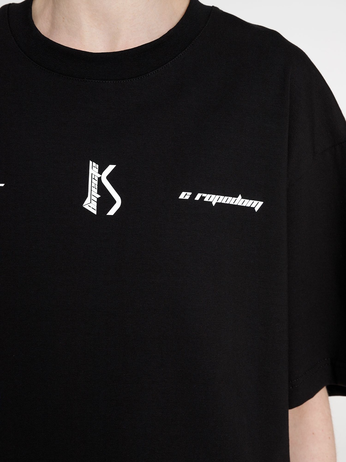 Футболка оверсайз Kangas, черная с логотипом