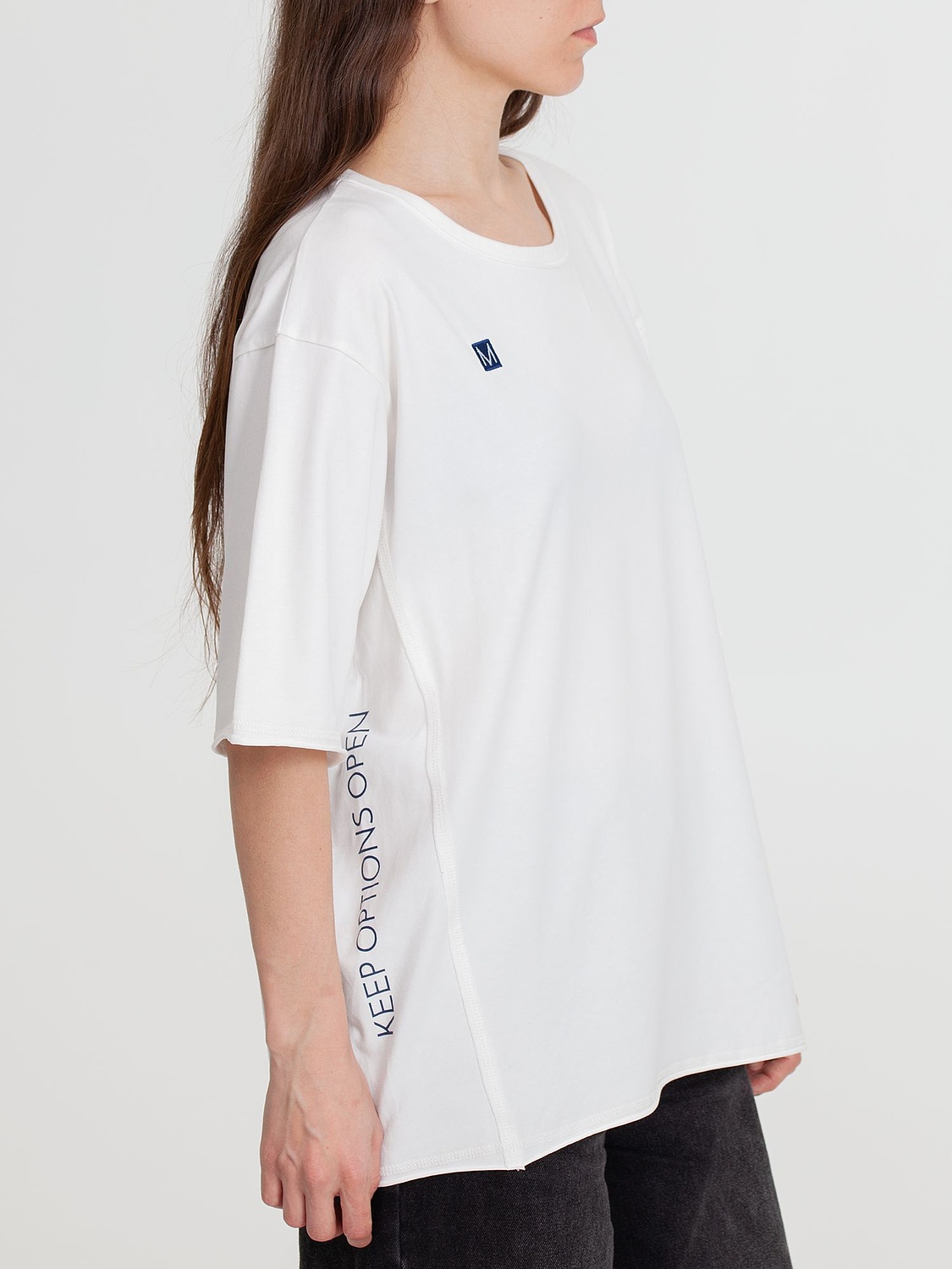 Футболка оверсайз унисекс Vozduh, молочно-белая с логотипом