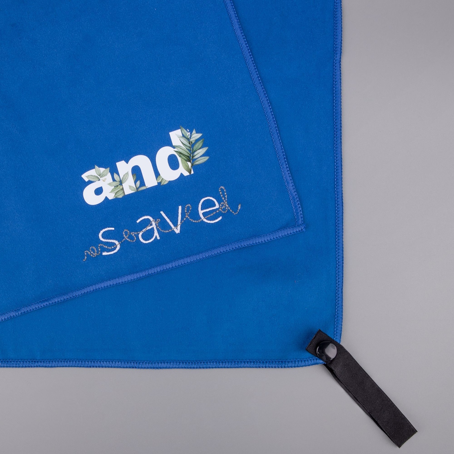 Полотенце спортивное Snaab, синее с логотипом