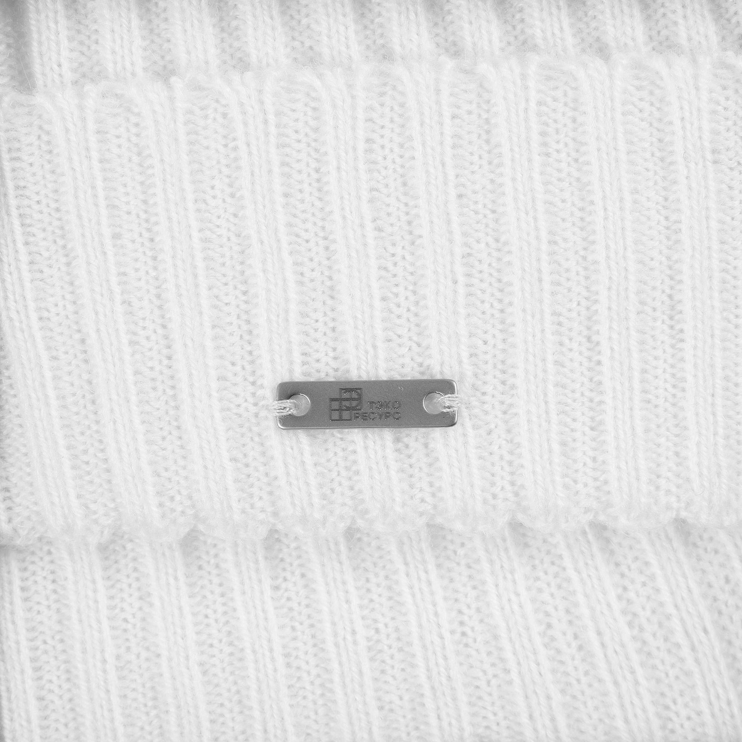 Шапка Alpine, белая с логотипом