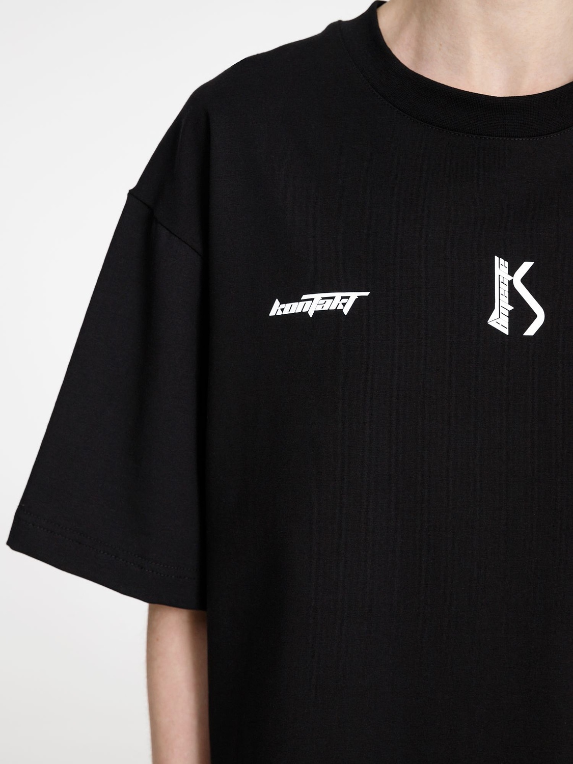 Футболка оверсайз Kangas, черная с логотипом