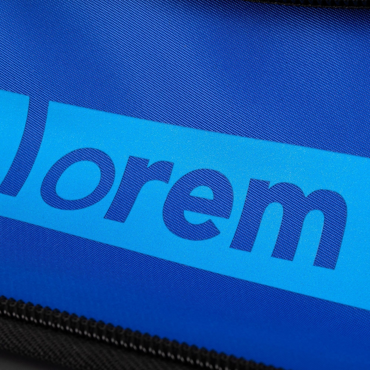 Чемодан Platta, черный с логотипом