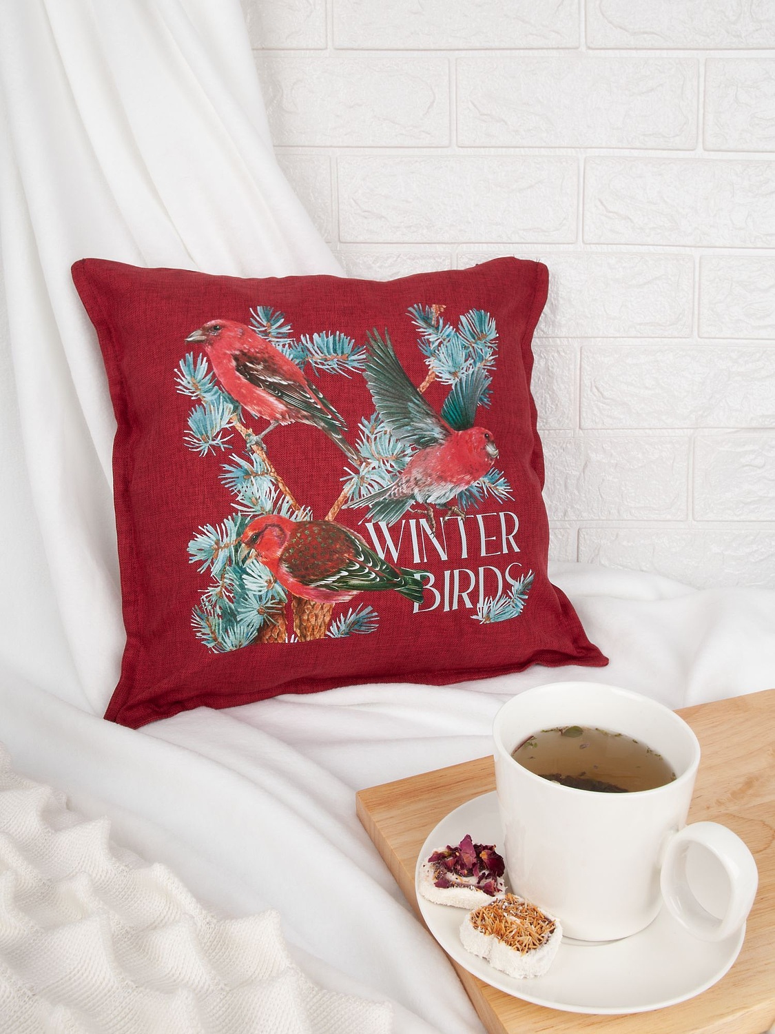 Наволочка Settle In, красная