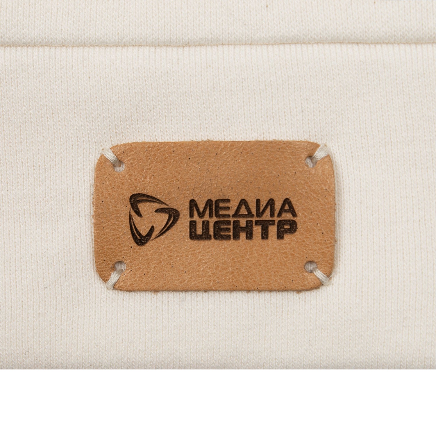 Лейбл кожаный Beta, S, бежевый с логотипом