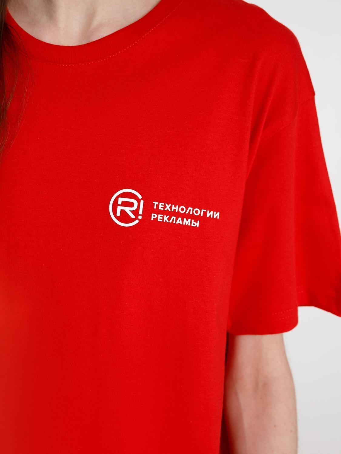 Футболка женская E190 красная с логотипом