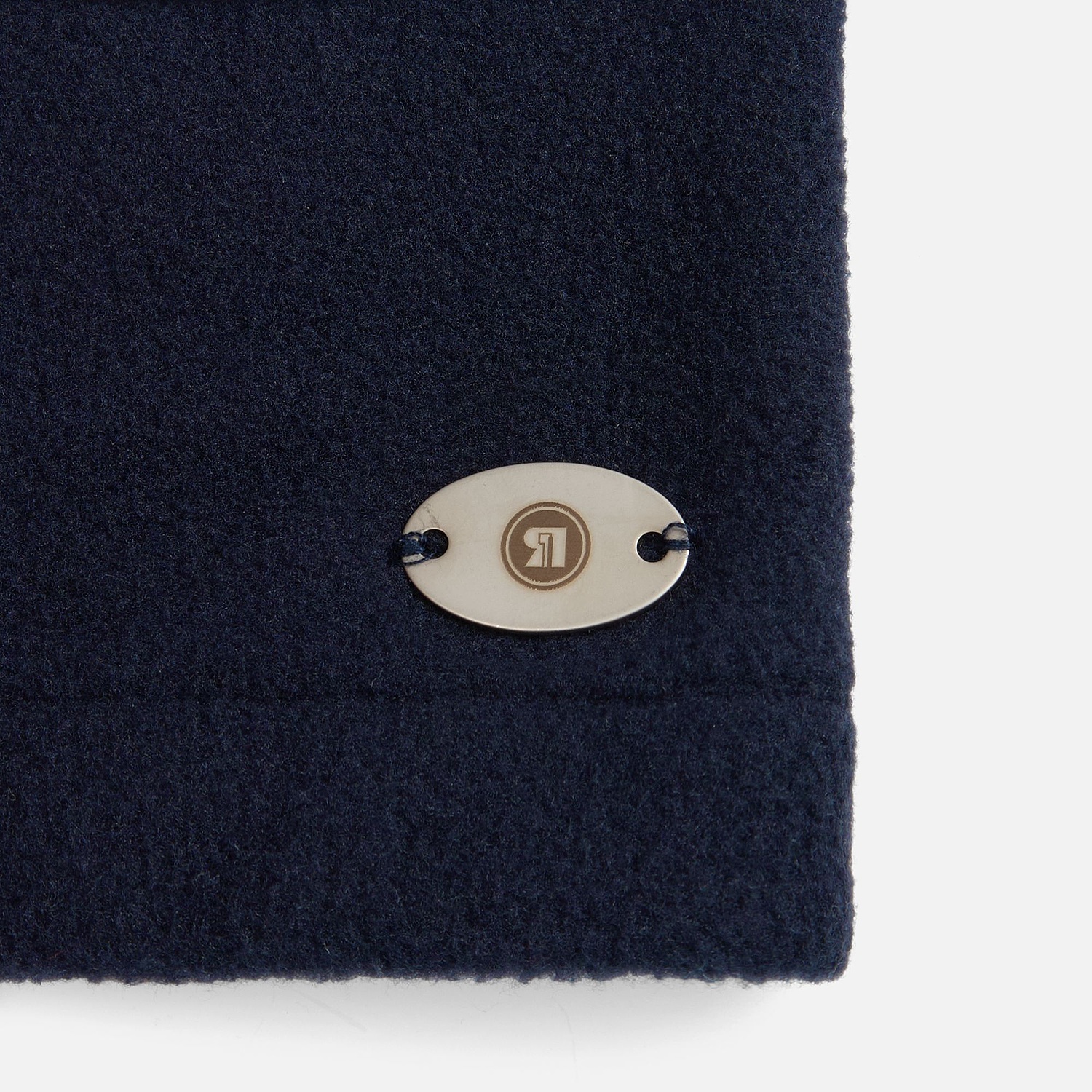 Шильдик металлический Alfa Oval, серебристый с логотипом