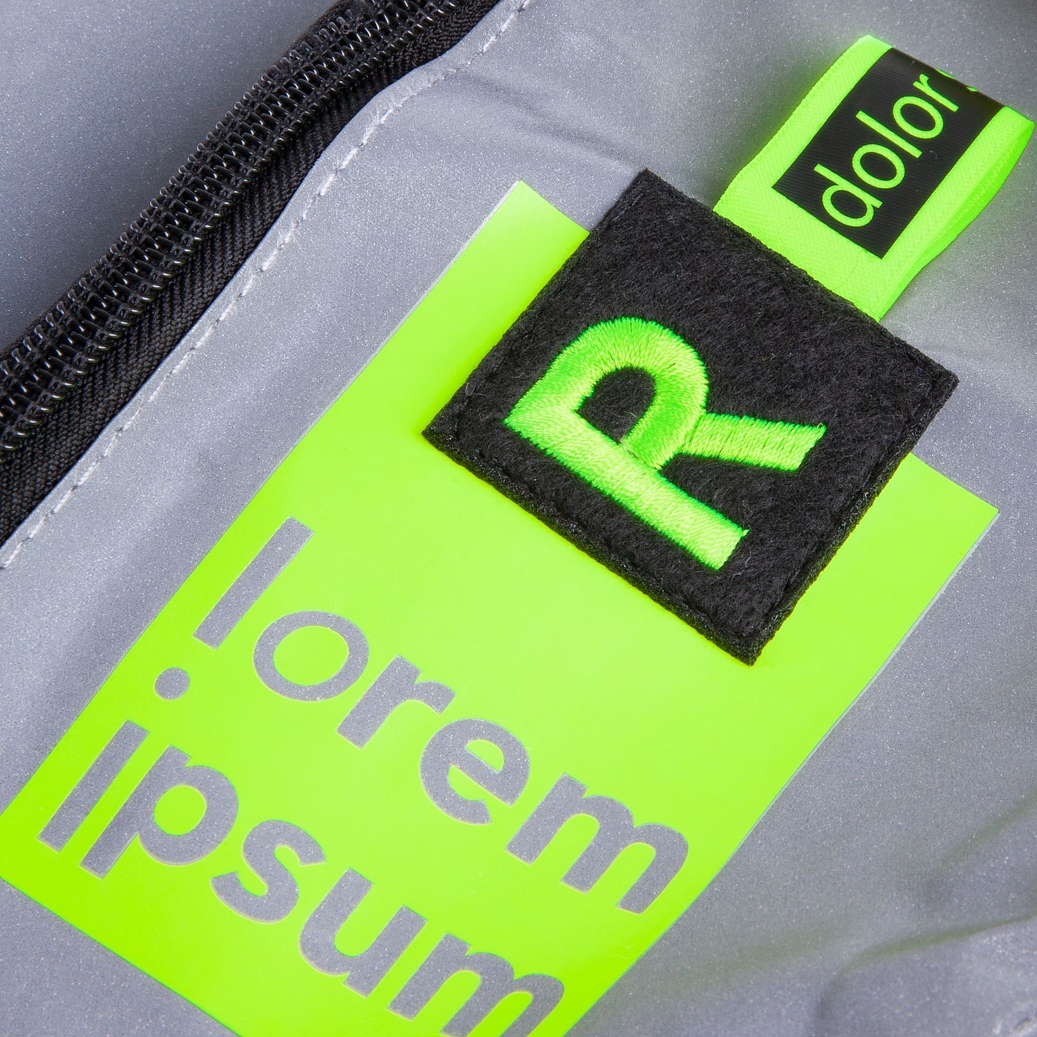 Поясная сумка Manifest из светоотражающей ткани, серая с логотипом