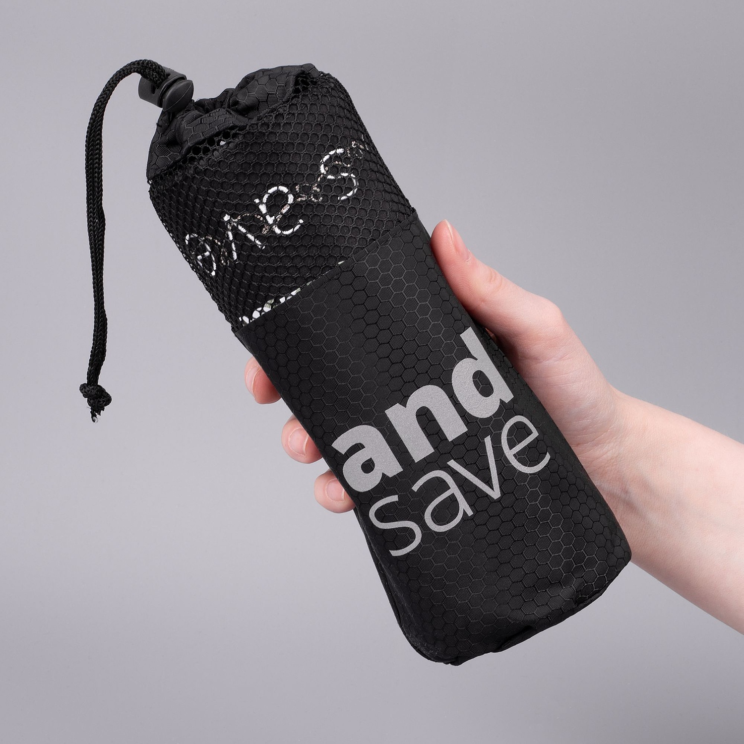 Полотенце спортивное Snaab, черное с логотипом