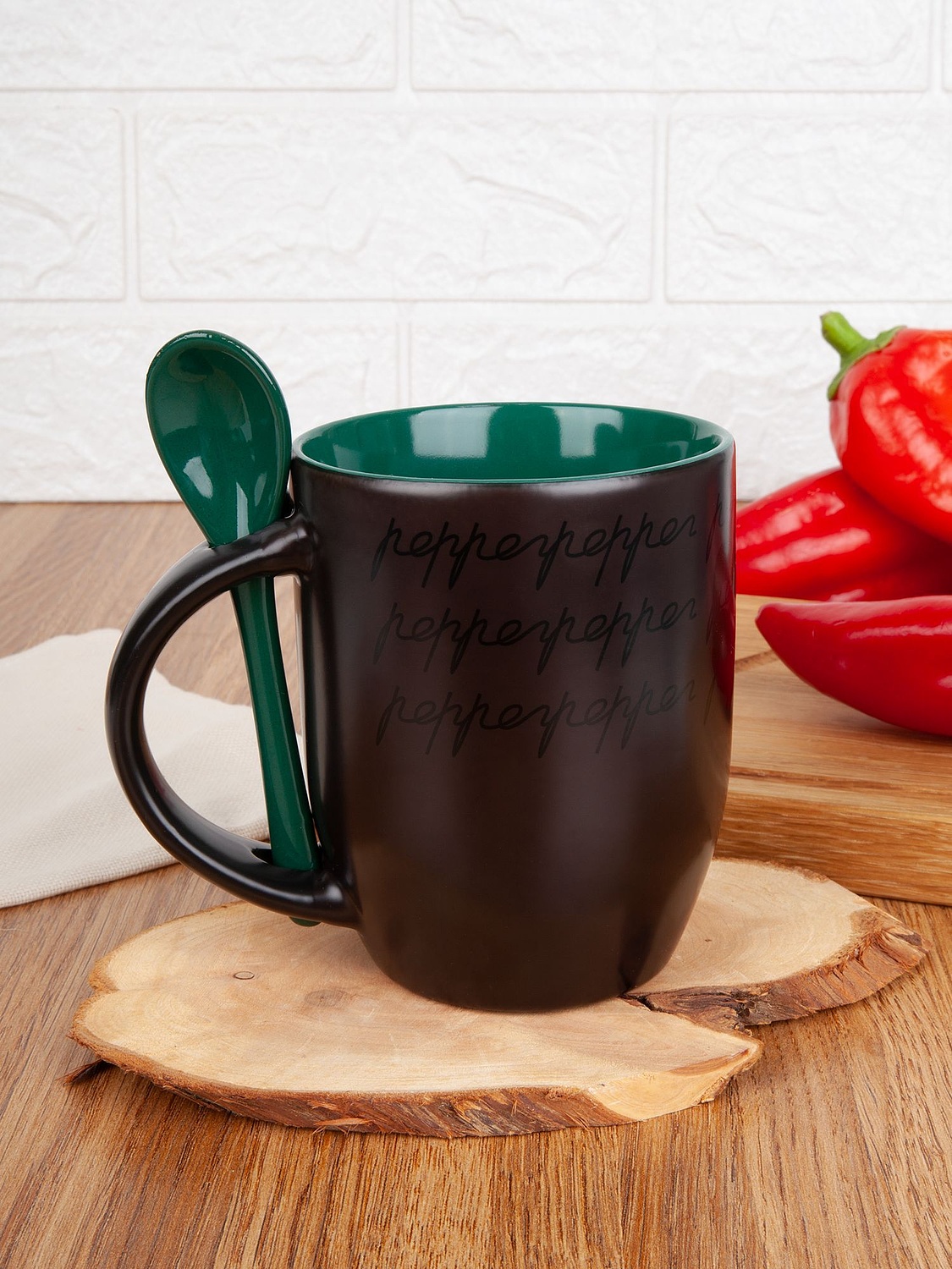 Кружка-хамелеон Melty с ложкой, черная с оранжевым с логотипом