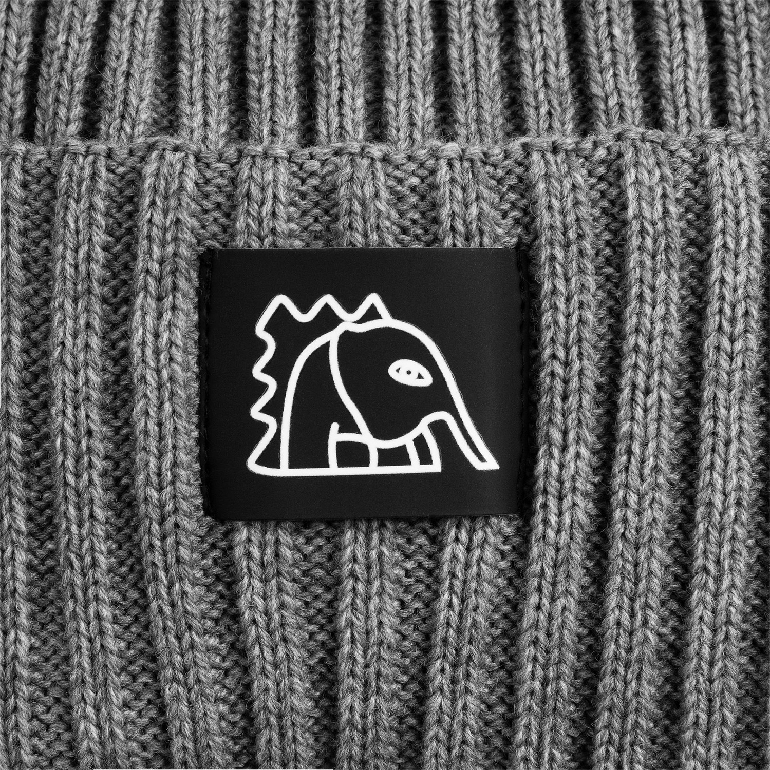 Шапка Yong, серая с логотипом