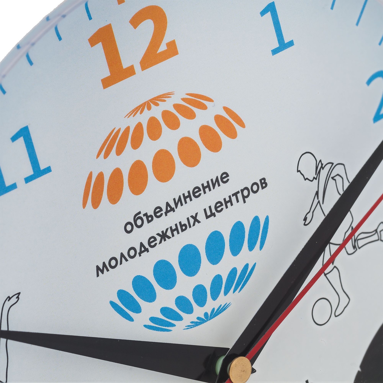 Часы Vivid Small, белые с логотипом