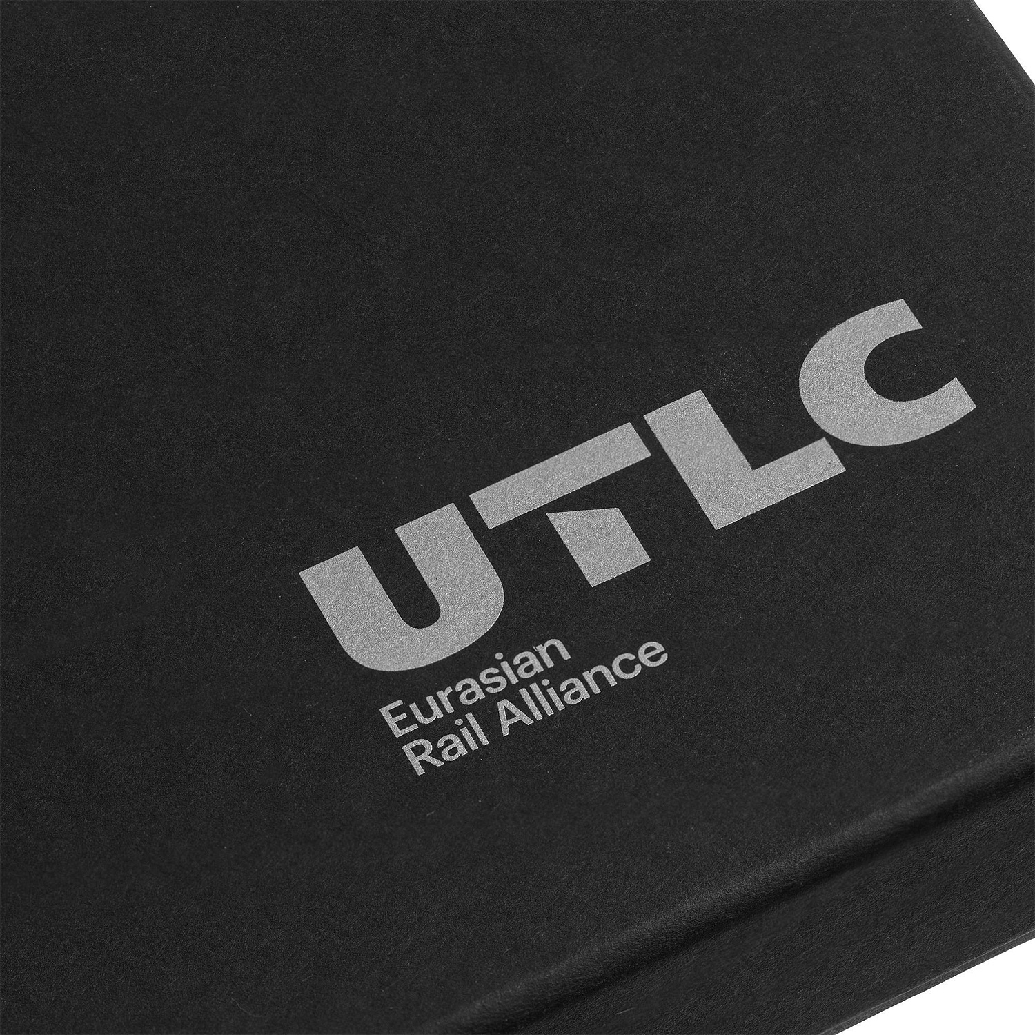 Коробка Slender, малая, черная с логотипом