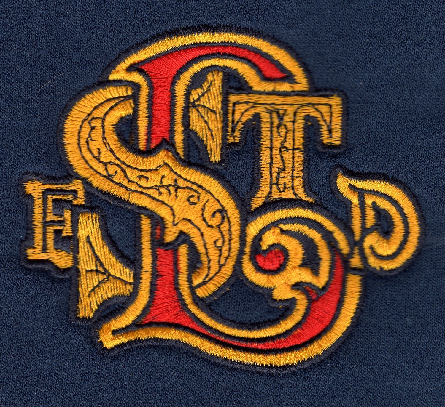 Вышивка логотипа