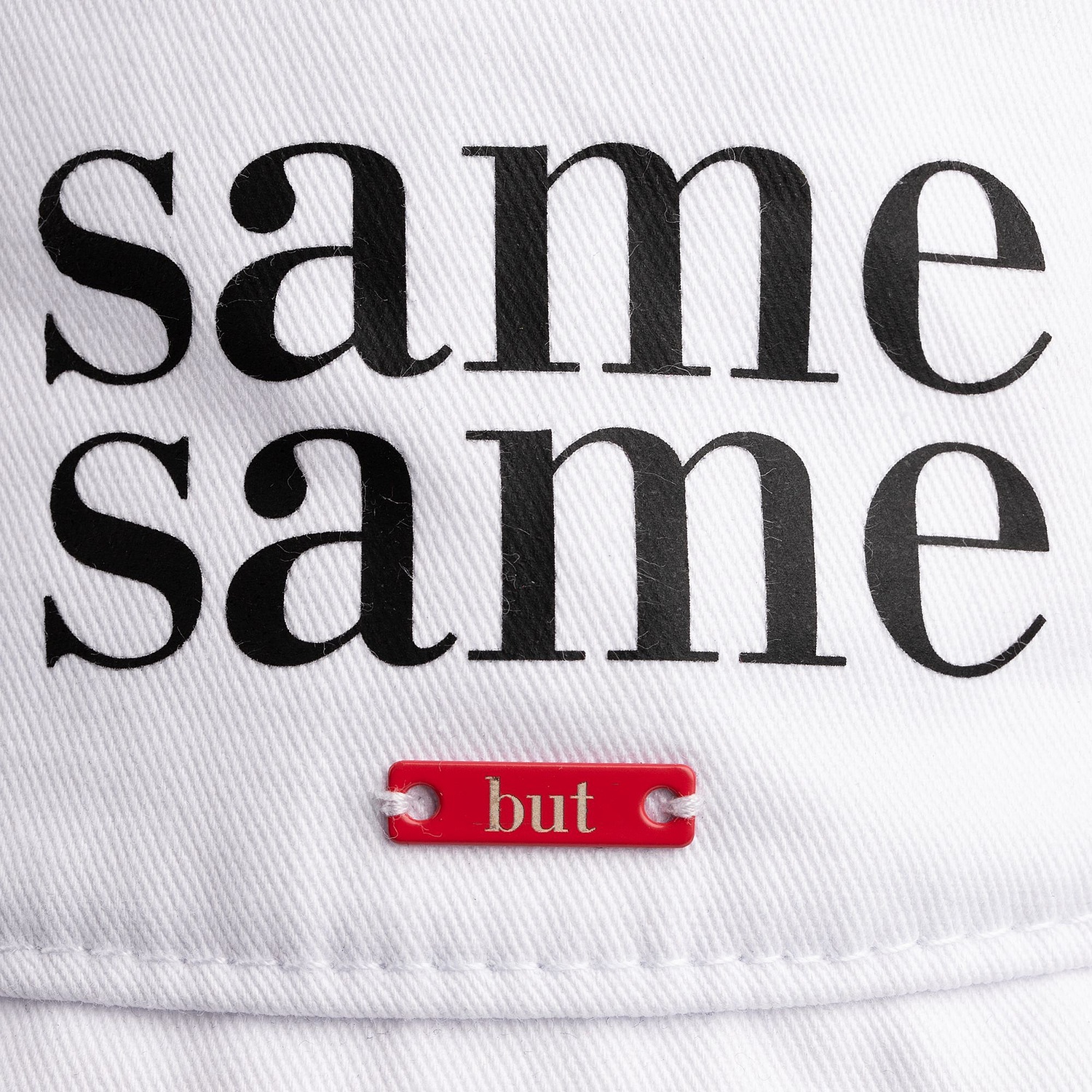 Шильдик металлический Alfa Liten, красный с логотипом