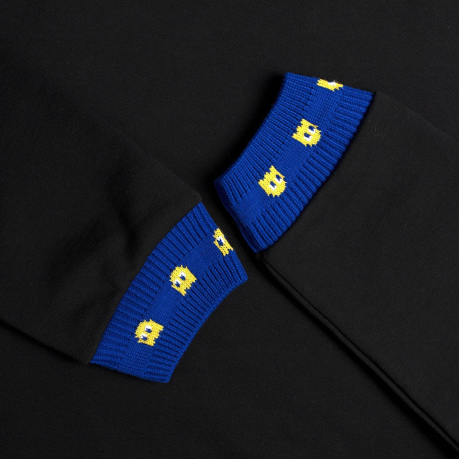 Вязаные манжеты на заказ Puno с логотипом