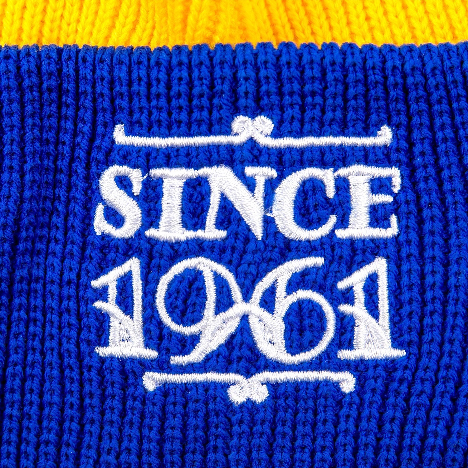 Шапка Snappy, белая с черным с логотипом