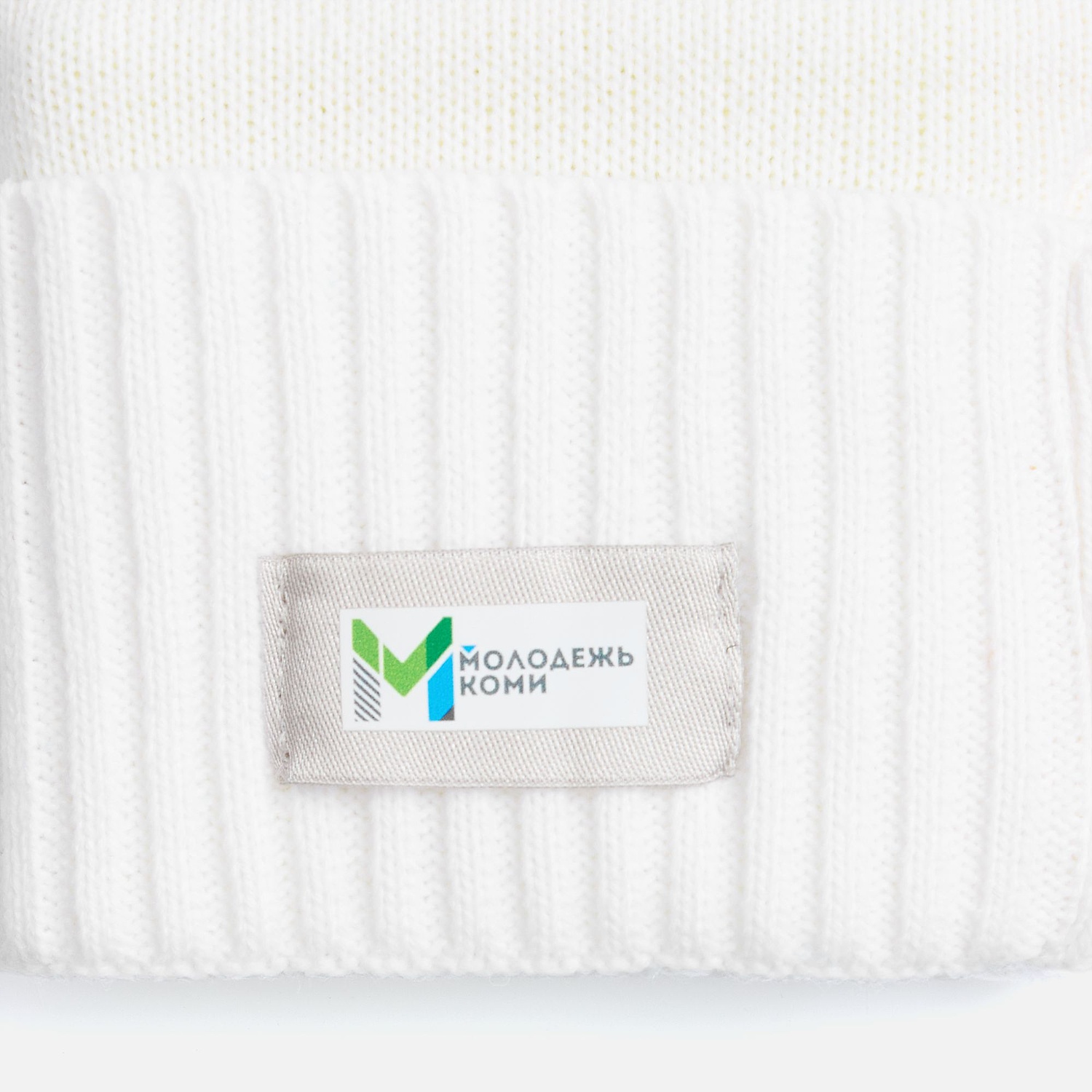 Лейбл тканевый Epsilon, XXS, светло-серый с логотипом