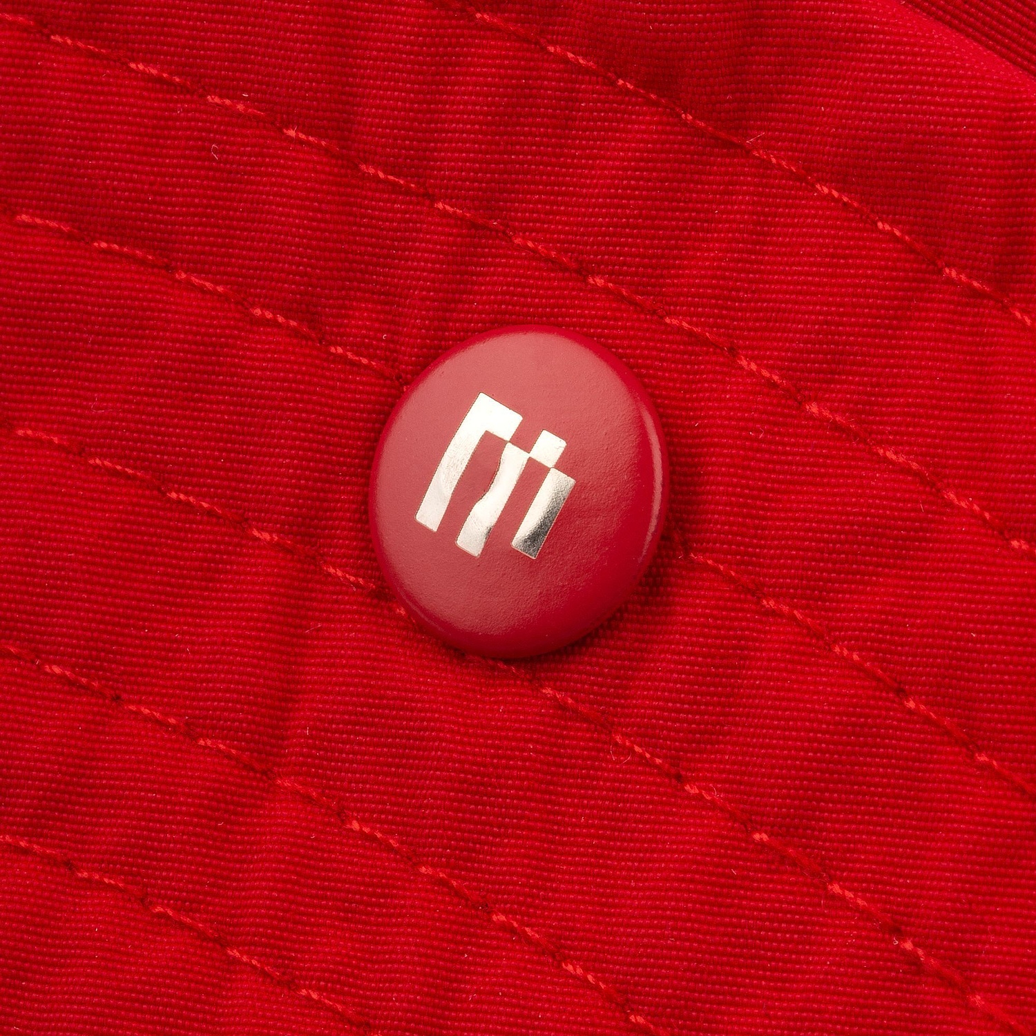 Кнопка Clavis, M, красная с логотипом