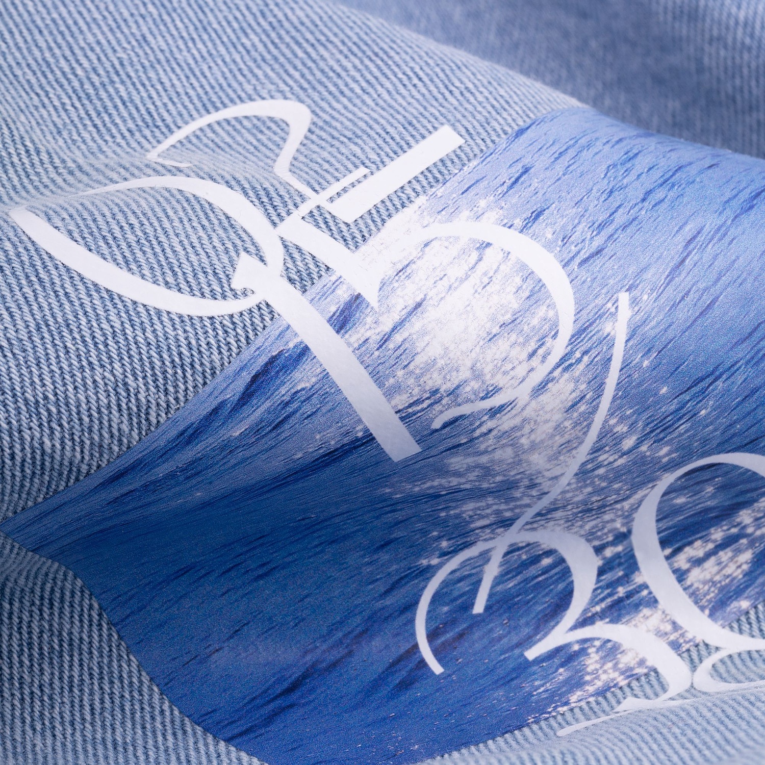 Куртка джинсовая O3, серая с логотипом